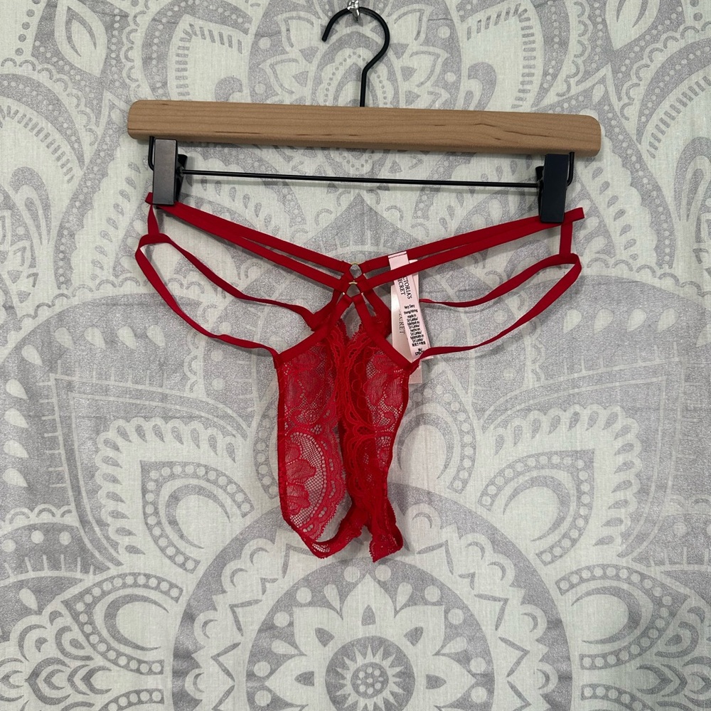 Nwt $18 Victoria Secret Lace High Leg Cheeky Red Ouvert Crotchless Open Front M